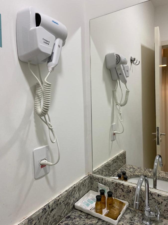Hotel H2 Congonhas Congonhas  Zewnętrze zdjęcie A hair dryer in a hotel room